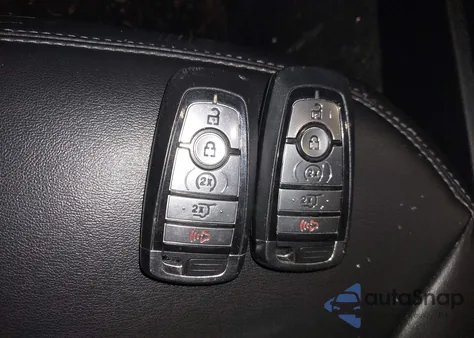 2022 Ford Explorer Xlt z USA, uszkodzony, nr VIN 1FMSK8DH0NGB49388